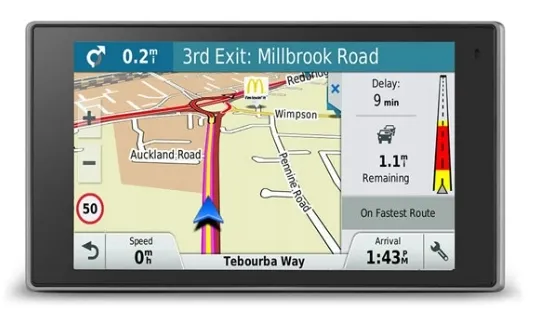 garmin-drivelux-50lmt-waga-z-opakowaniem-0-9-kg