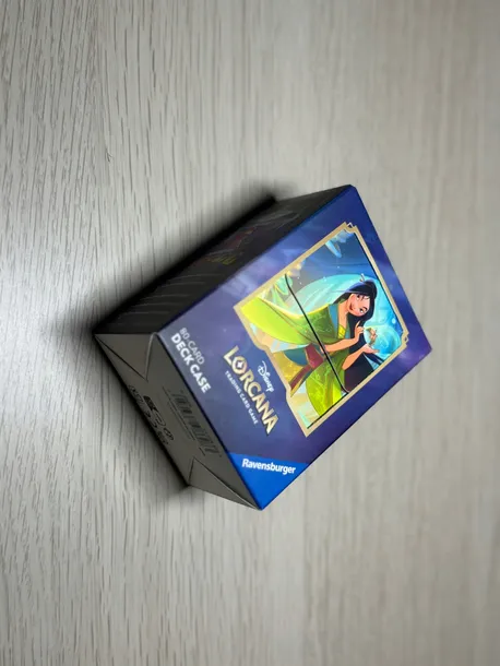 disney-lorcana-fabled-deck-box-mulan-rodzaj-pudelko