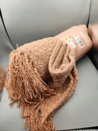 pled-koc-130x170-cm-rozowy-z-fredzlami