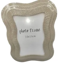 ramka-3d-na-zdjecie-10x15-cm-z-nozka-ciemny-bez