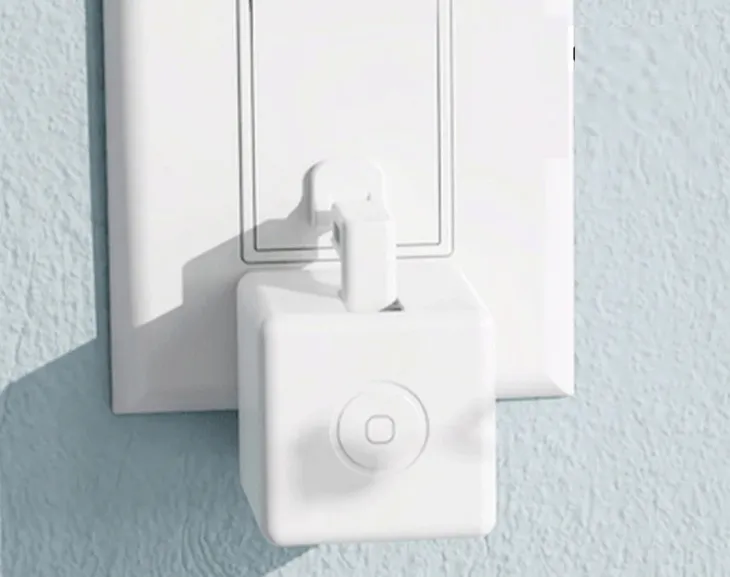 fingerbot-naciskanie-przyciskow-zigbee-tuya-homekit-zigbee2mqtt-seria-fb-z