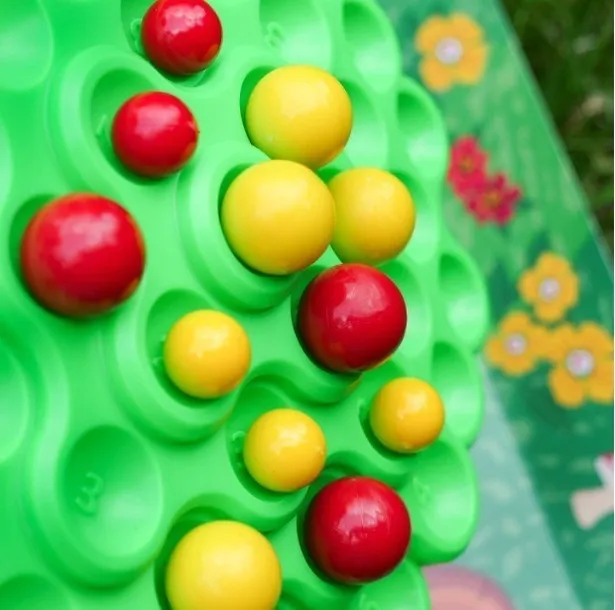 gra-spadajace-jablka-quercetti-material-inny