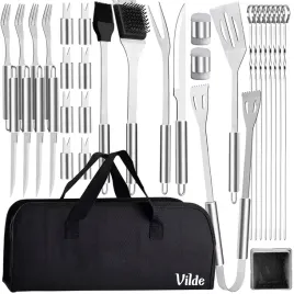 zestaw-przyborow-do-grilla-stalowy-z-etui-33-el