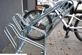 stojak-rowerowy-cross-save-6-z-barierkami