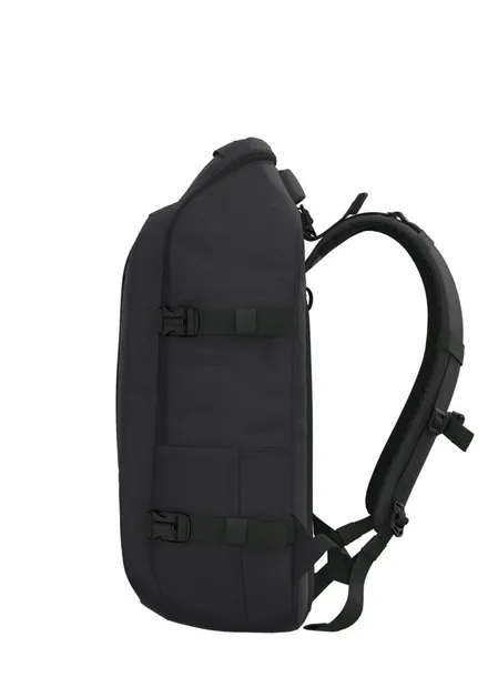 plecak-torba-podreczna-cabinzero-adv-32-l-absolute-black-wzor-dominujacy-bez-wzoru