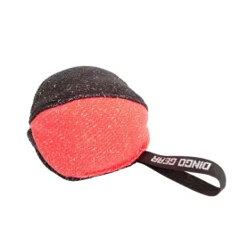 zabawka-treningowa-dla-psa-z-nylcotu-pilka-16cm-czarno-czerwony