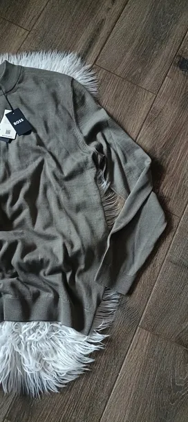 lekki-sweter-bawelniany-boss-kolor-brazowy