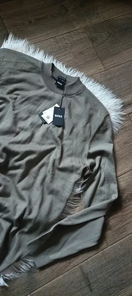 lekki-sweter-bawelniany-boss-material-dominujacy-bawelna