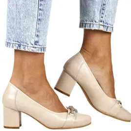 czolenka-na-slupku-skorzane-cambell-19450-bezowe