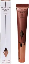 charlotte-tilbury-glowgasm-beauty-light-wand-peachgasm-rozswietlacz-12-ml