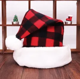 czapka-swiateczna-krata-gruba-czerwona-pluszowa-swiateczna-czapka