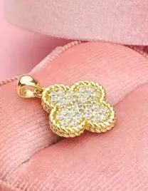 zlota-zawieszka-cyrkonie-blyszczaca-pozlacana-14k-xuping-koniczynka