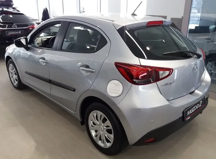 listwy-boczne-drzwi-mazda-2-2014-stan-nowy-waga-z-opakowaniem-1-kg
