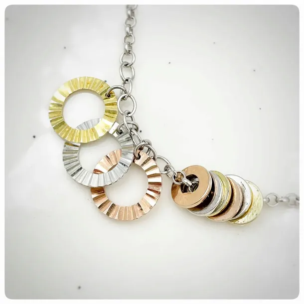 srebrna-bransoletka-charms