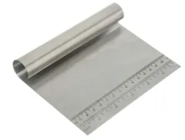 szpatulka-metalowa-noz-do-siekania-narzedzie-cukiernicze-z-miara-15-cm