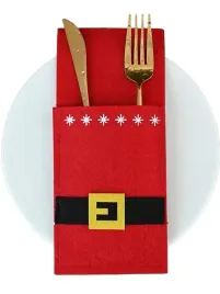 etui-swiateczne-na-sztucce-dekoracja-stolu-mikolaj