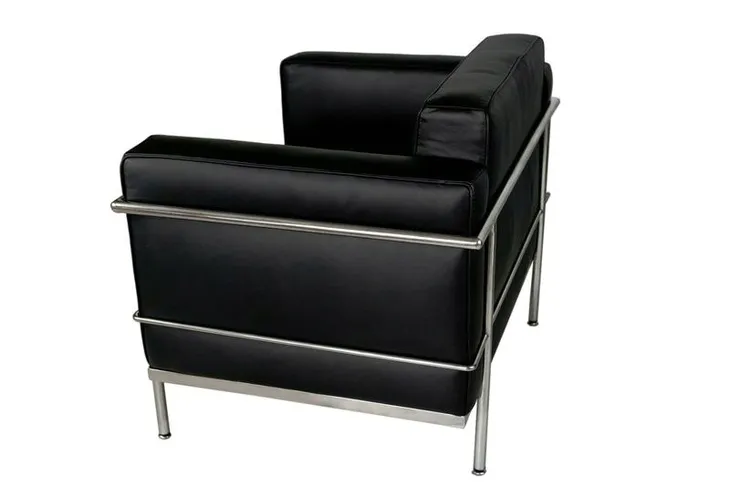 fotel-soft-czarna-skora-tp-kolor-korpusu-inny-kolor