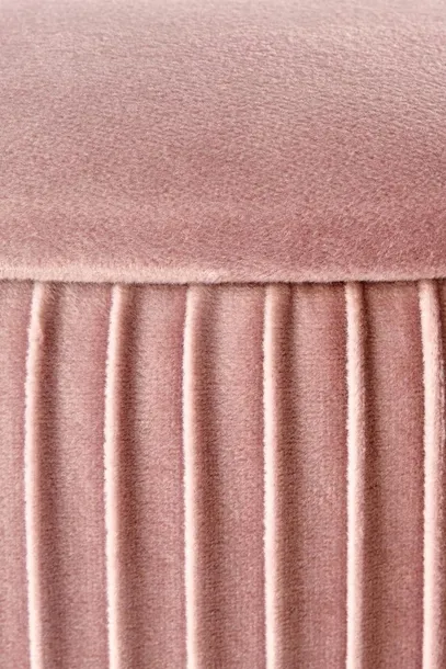 pufa-darbi-rozowa-kolor-obicia-rozowy