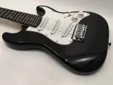 gitara-elektryczna-harley-benton-st-junior-bk-standard-series-marka-harley-benton-stan-nowy
