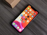 smartfon-apple-iphone-11-64gb-outlet-kolory-funkcje-aparatu-lampa-blyskowa-autofocus-nagrywanie-wideo-samowyzwalacz-hdr-panorama-wykrywanie-twarzy-optyczna-stabilizacja-obrazu-cyfrowa-stabilizacja-obrazu-zdjecia-seryjne-zoom