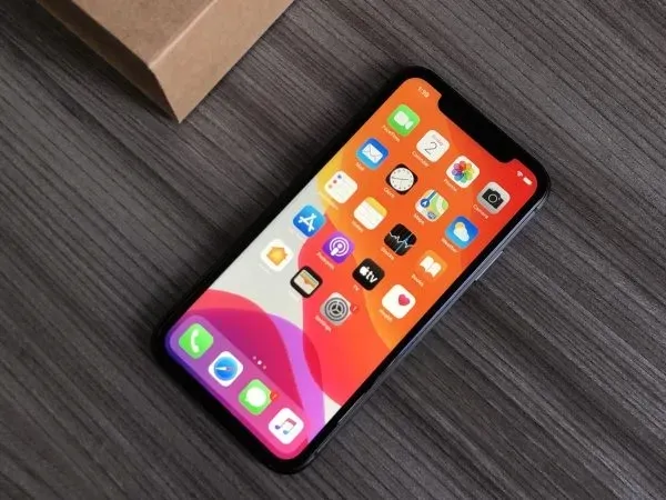smartfon-apple-iphone-11-64gb-outlet-kolory