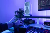 ik-multimedia-iloud-mtm-mkii-pair-white