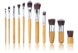 zestaw-profesjonalnych-pedzli-do-makijazu-komplet-pedzle-etui