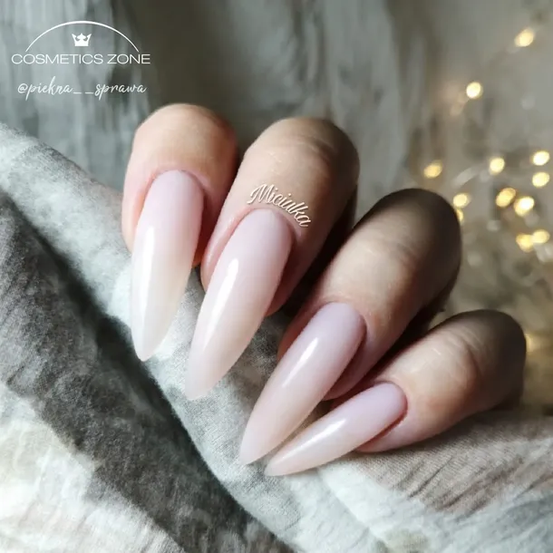 cosmetics-zone-baza-hybrydowa-budujaca-solid-base-light-pink-7ml-marka-cosmetics-zone