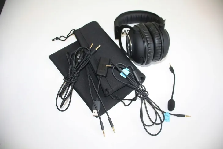 sluchawki-gamingowe-logitech-g-pro-x-czarne-mikrofon-tlumienie-halasu-marka-logitech