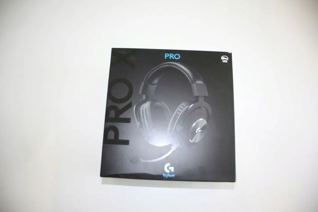 sluchawki-gamingowe-logitech-g-pro-x-czarne-mikrofon-tlumienie-halasu-stan-powystawowy