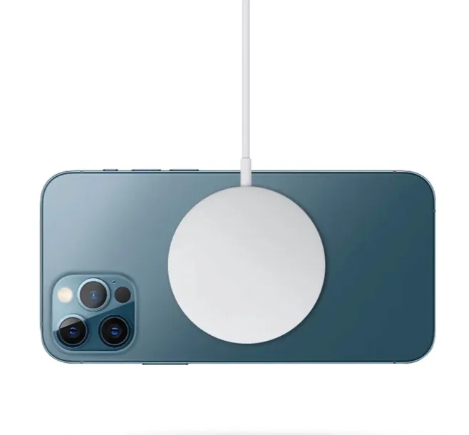 indukcyjna-ladowarka-magsafe-qi-do-iphone-kolor-bialy
