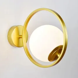 minimalistyczny-kinkiet-bella-w-kolorze-zlotym-glamour