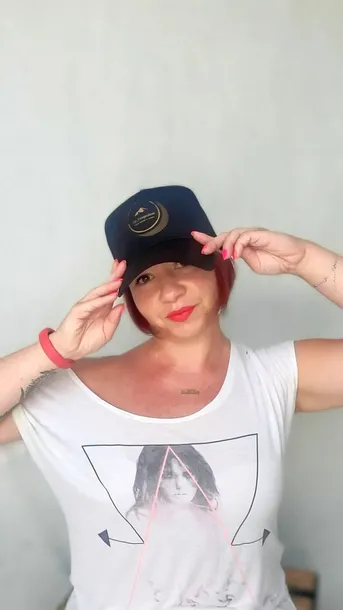 czapka-trucker-waga-z-opakowaniem-1-kg