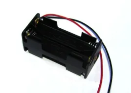 koszyk-baterii-r03x4-kwadratowy-kable
