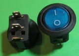 przelacznik-okr-on-off-230v-sw-01ac-niebieski