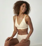 triumph-amourette-charm-n03-jasny-bez-90-e-rozmiar-90e