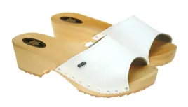 chodaki-odkryte-damskie-wsuwki-biale-40