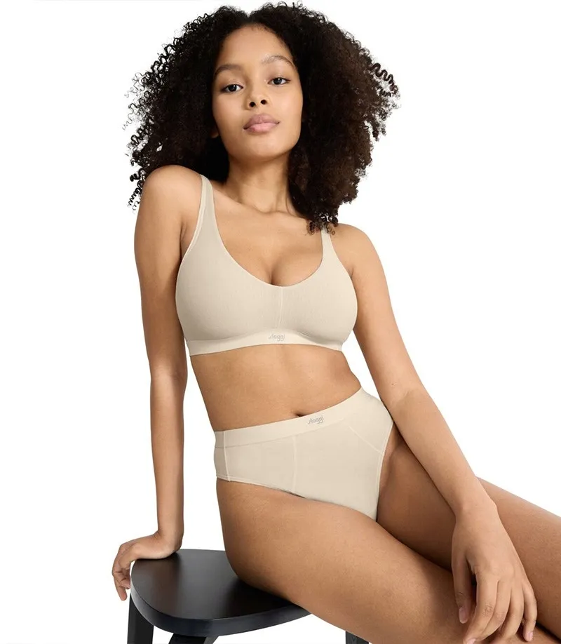 sloggi-ever-ease-string-bezowe-m