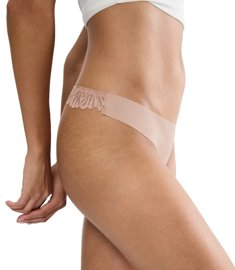 triumph-pretty-micro-string-nude-m-stan-nowy