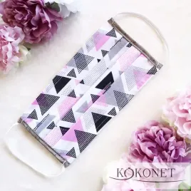 maseczka-rozowe-trojkaty