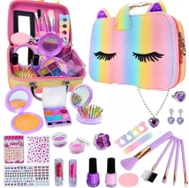 duzy-zestaw-kosmetykow-do-makijazu-paznokci-kuferek