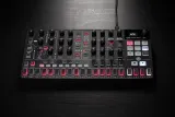 ik-multimedia-uno-synth-pro-x-syntezator-analogowy