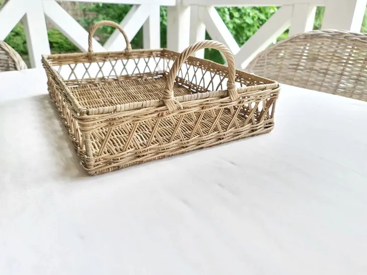 sliczna-rustykalna-taca-hampton-rattan-marka-sweet-little-home