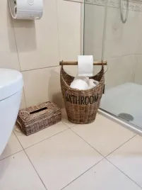 pojemnik-rattanowy-hampton-na-papier-toaletowy
