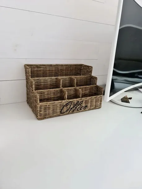 organizer-rattanowy-hampton-na-biurko-material-wykonania-bambus-wiklina