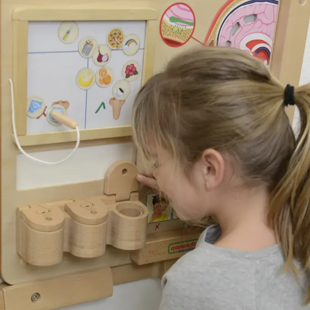 masterkidz-tablica-edukacyjna-zmysl-wechu-material-drewno