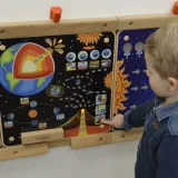 masterkidz-tablica-edukacyjna-ziemia-wiek-dziecka-3-lata