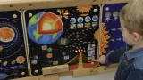 masterkidz-tablica-edukacyjna-ziemia-material-drewno