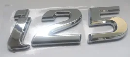 hyundai-i25-emblemat-na-blotnik-klape-zamiennik