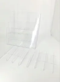 stojak-reklamowy-na-ulotki-katalogi-ulotki-a4-defekt